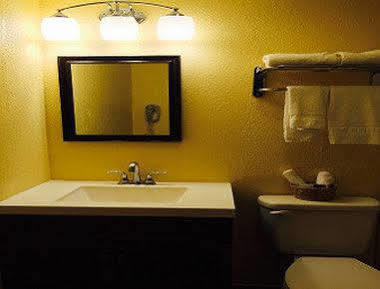 Executive Inn & Kitchenette Suites-إيغل باس المظهر الخارجي الصورة